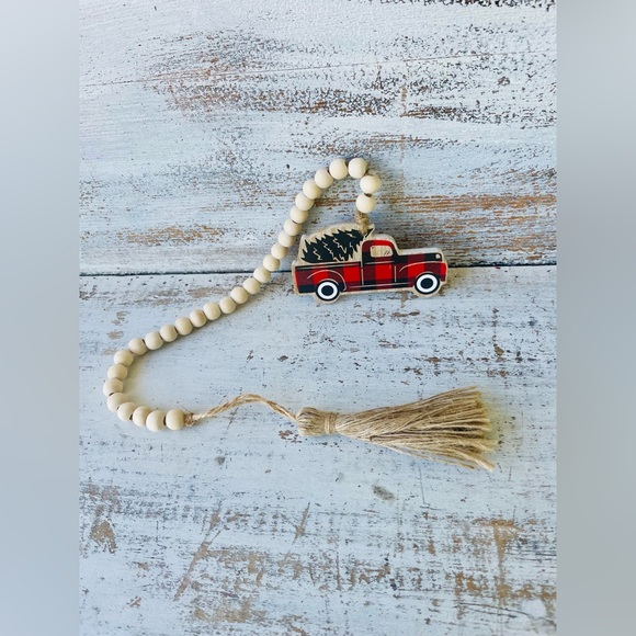 *Red Buffalo Check Truck Beaded Strand - Picture 5 of 13